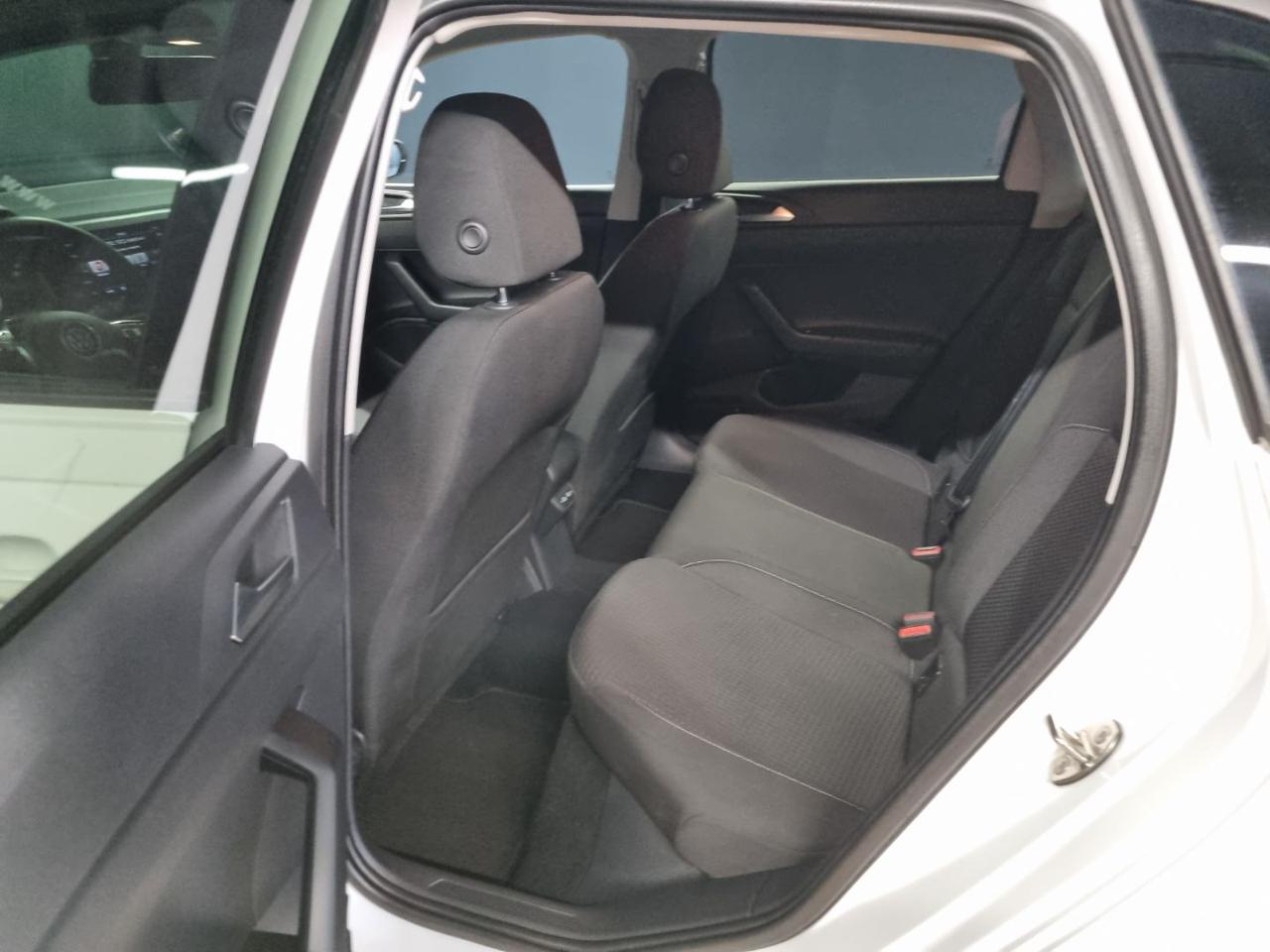 VOLKSWAGEN Polo 1.0 TSI DSG R-Line - 19
