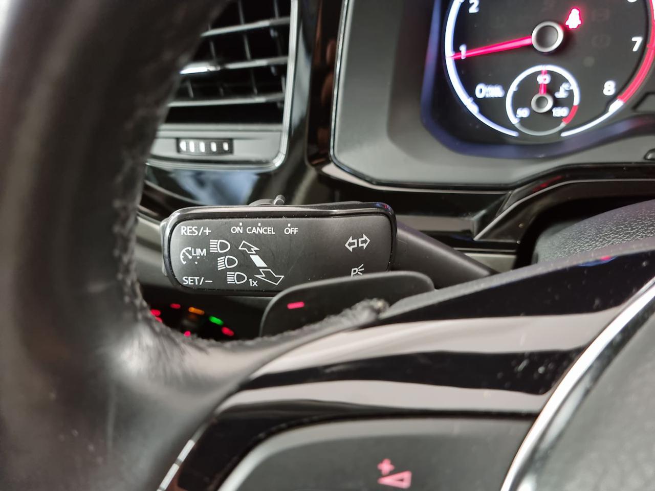 VOLKSWAGEN Polo 1.0 TSI DSG R-Line - 19