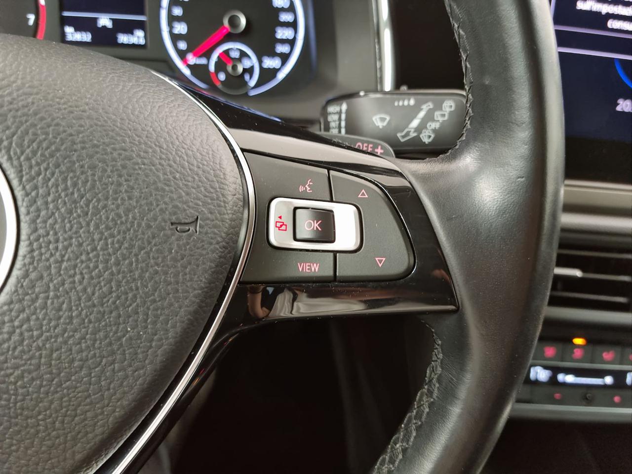 VOLKSWAGEN Polo 1.0 TSI DSG R-Line - 26