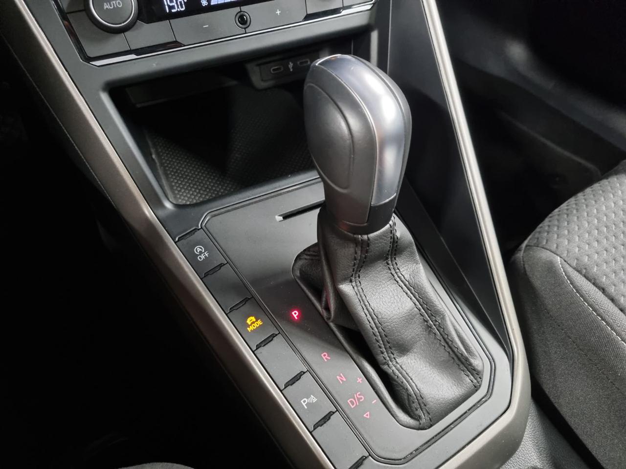 VOLKSWAGEN Polo 1.0 TSI DSG R-Line - 12