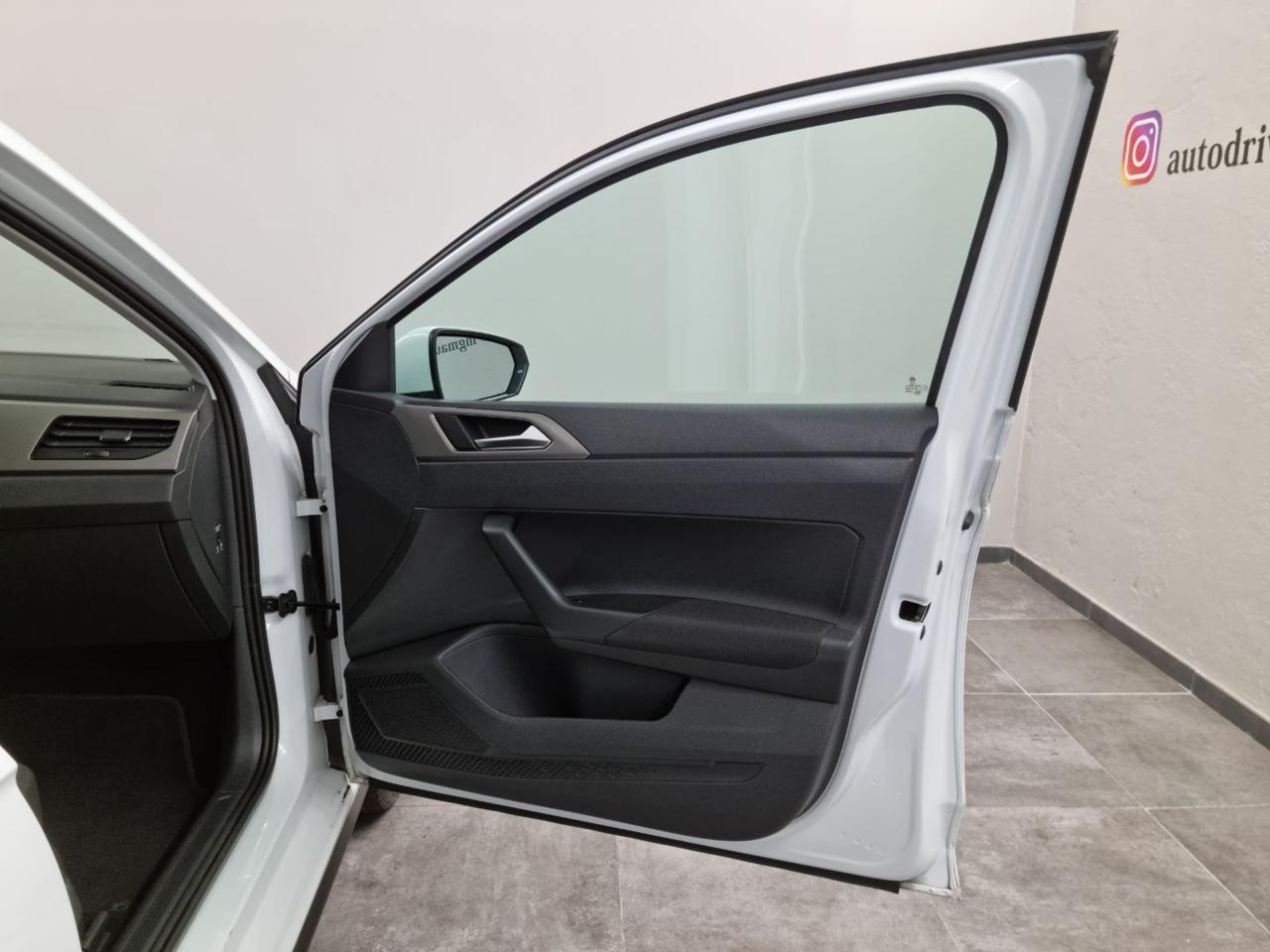 VOLKSWAGEN Polo 1.0 TSI DSG R-Line - 33