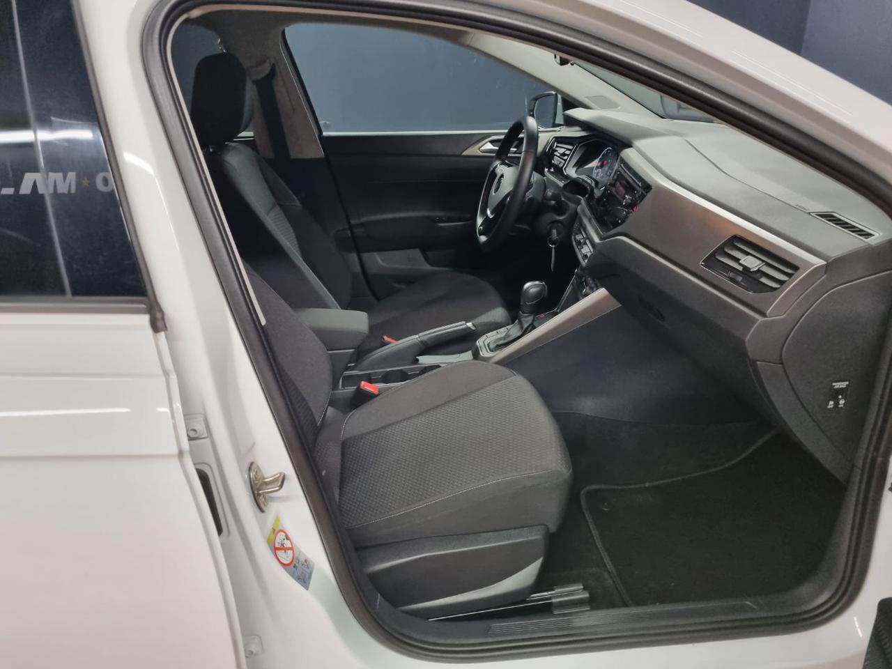 VOLKSWAGEN Polo 1.0 TSI DSG R-Line - 11