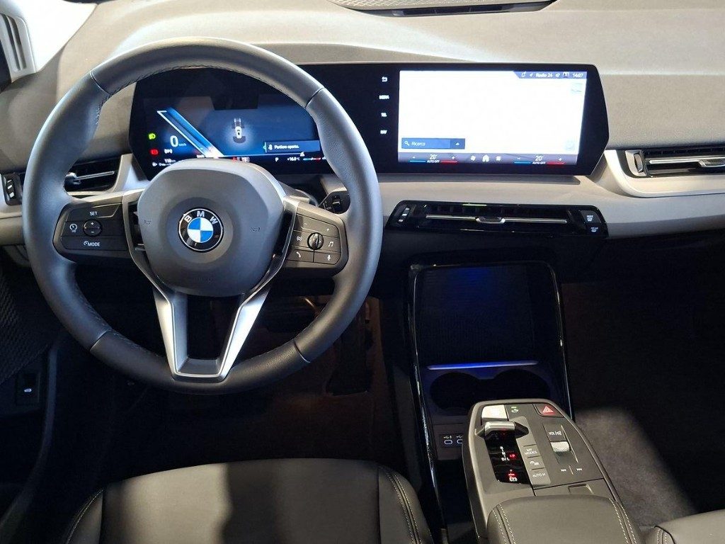BMW 223 i 48V xDrive Active Tourer - 9
