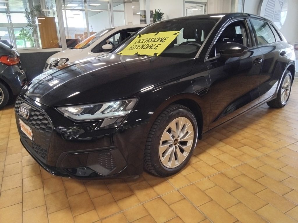 AUDI A3 SPORBACK 40 E TFSI S tr. Business PLUG IN HYBRID - 3