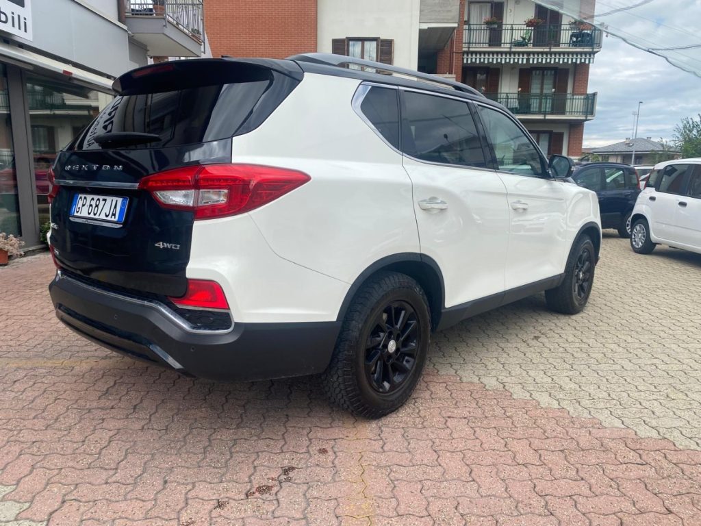 SSANGYONG REXTON 2.2 4WD Dream 7 posti bicolor - 6