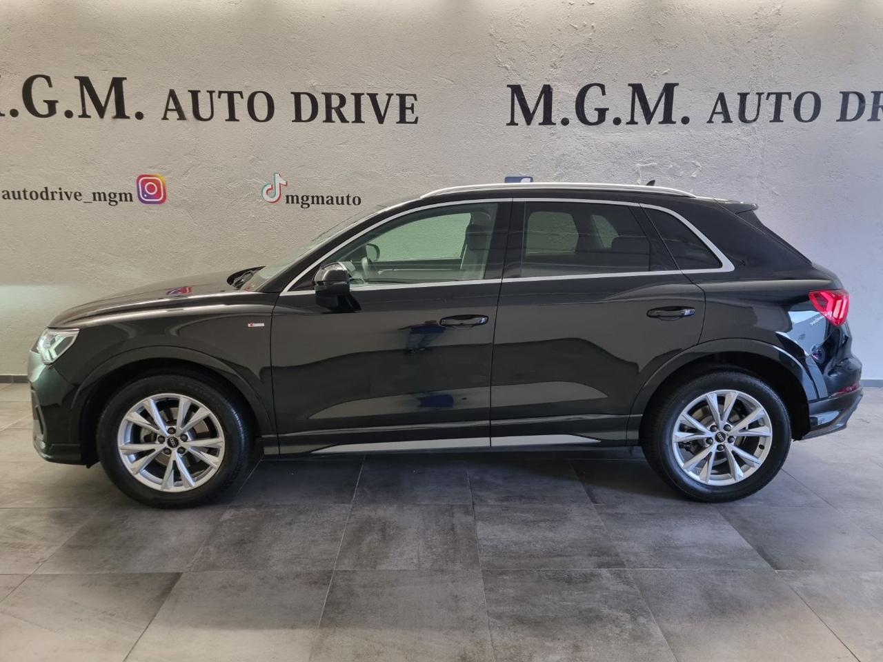 AUDI Q3 35 TDI S tronic S line edition - 2
