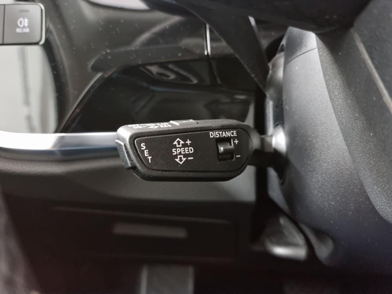 AUDI Q3 35 TDI S tronic S line edition - 28