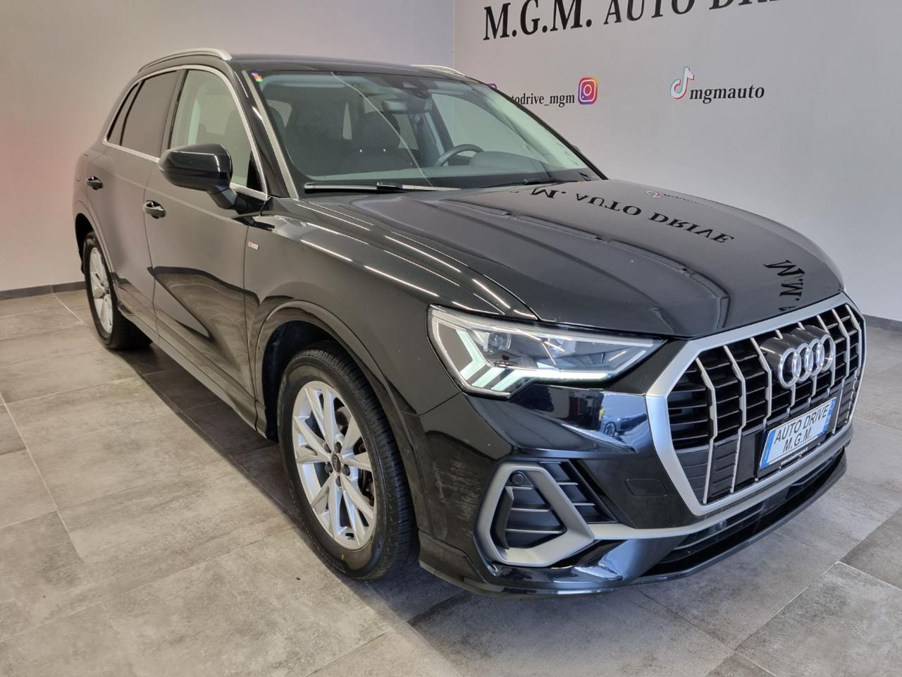 AUDI Q3 35 TDI S tronic S line edition - 38