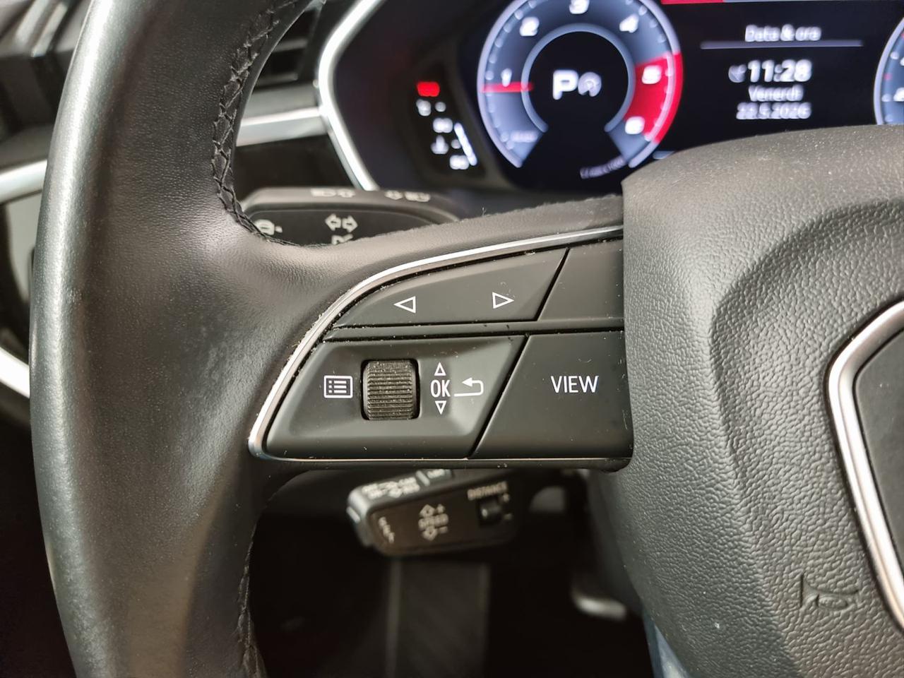 AUDI Q3 35 TDI S tronic S line edition - 24