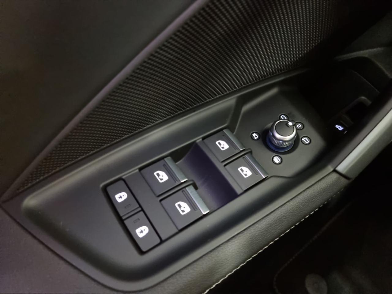 AUDI A3 allstreet TFSI 110 kW S tronic Identity Contrast - 27