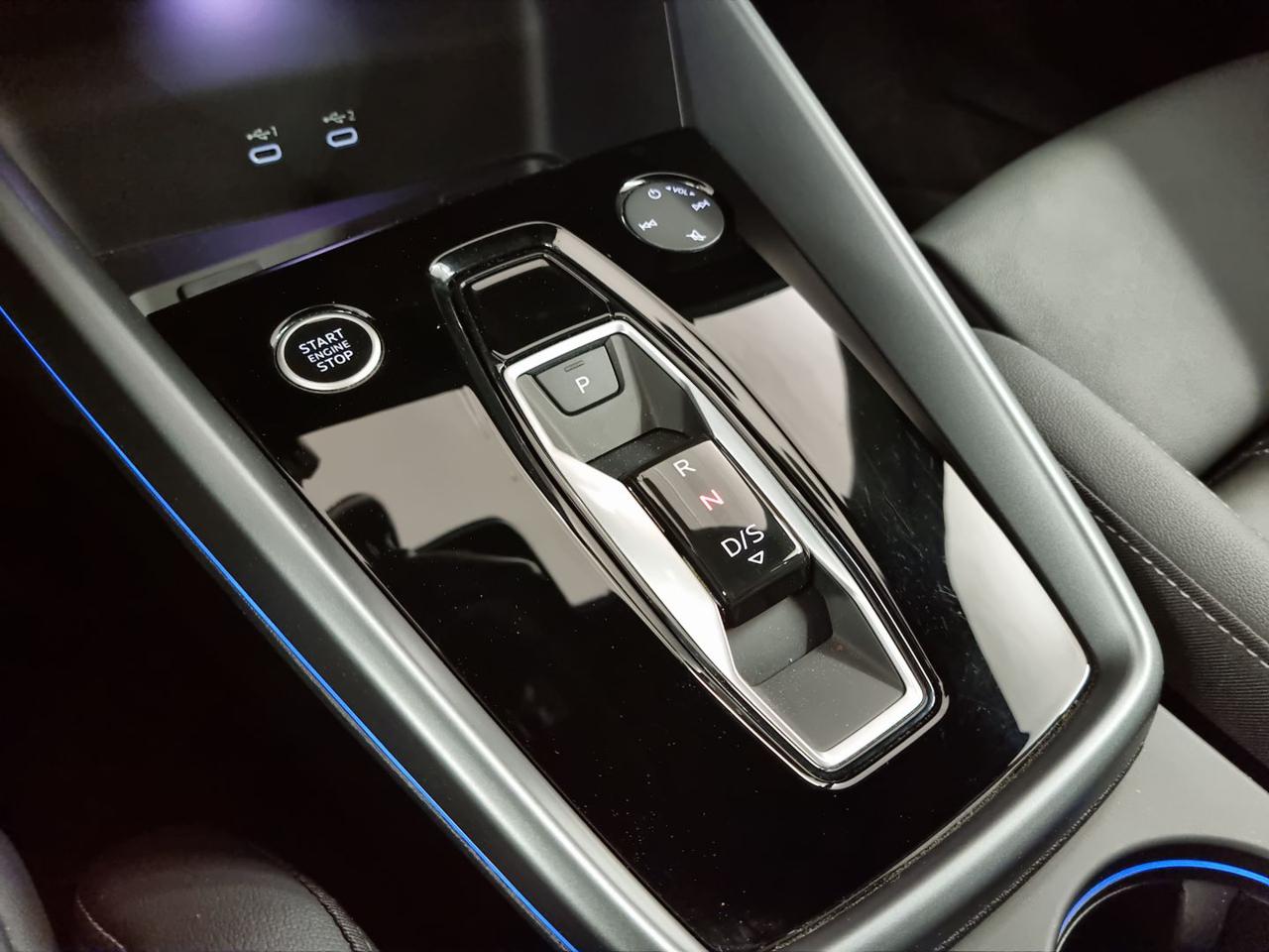 AUDI A3 allstreet TFSI 110 kW S tronic Identity Contrast - 16