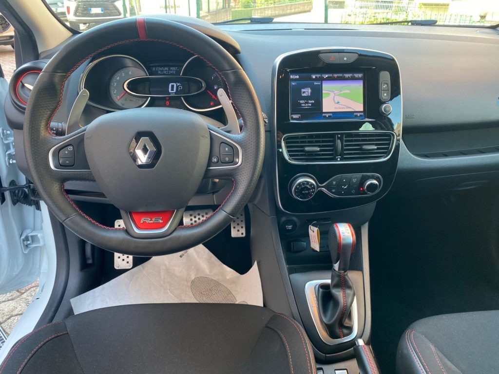 RENAULT Clio TCe 220CV EDC Energy R.S. Trophy - 12