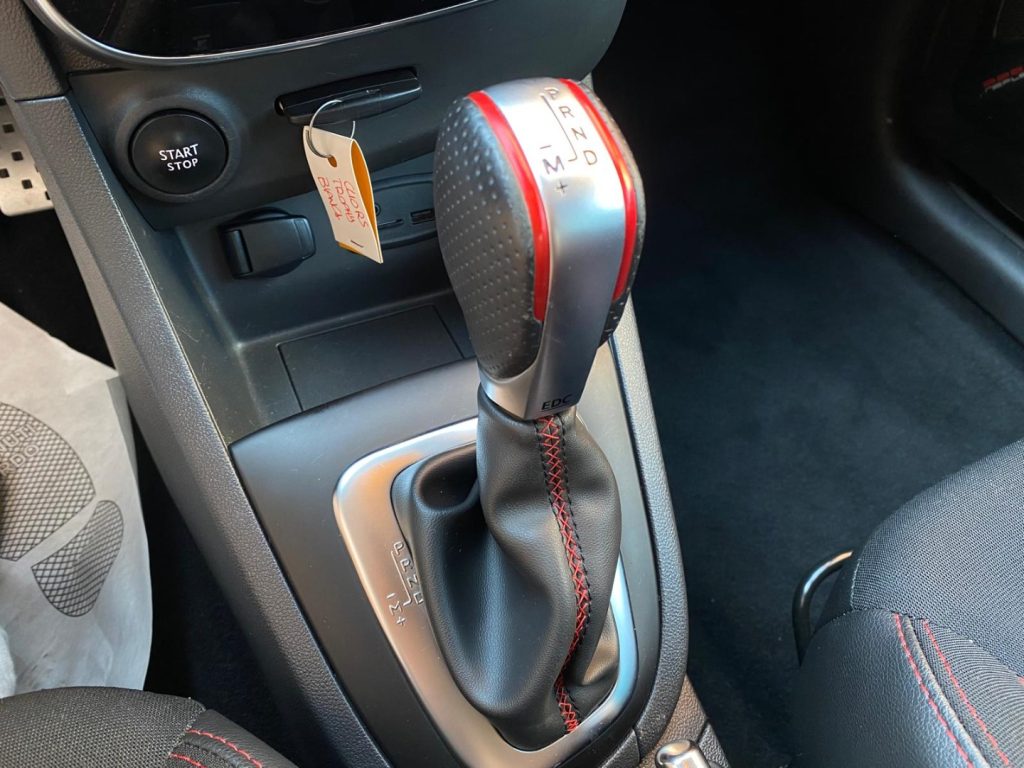 RENAULT Clio TCe 220CV EDC Energy R.S. Trophy - 21