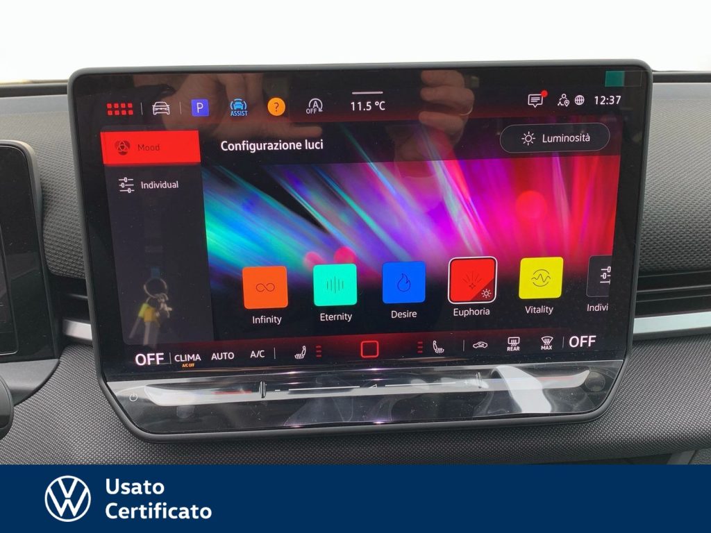 VOLKSWAGEN T-Roc 1.5 etsi life 150cv dsg - 17