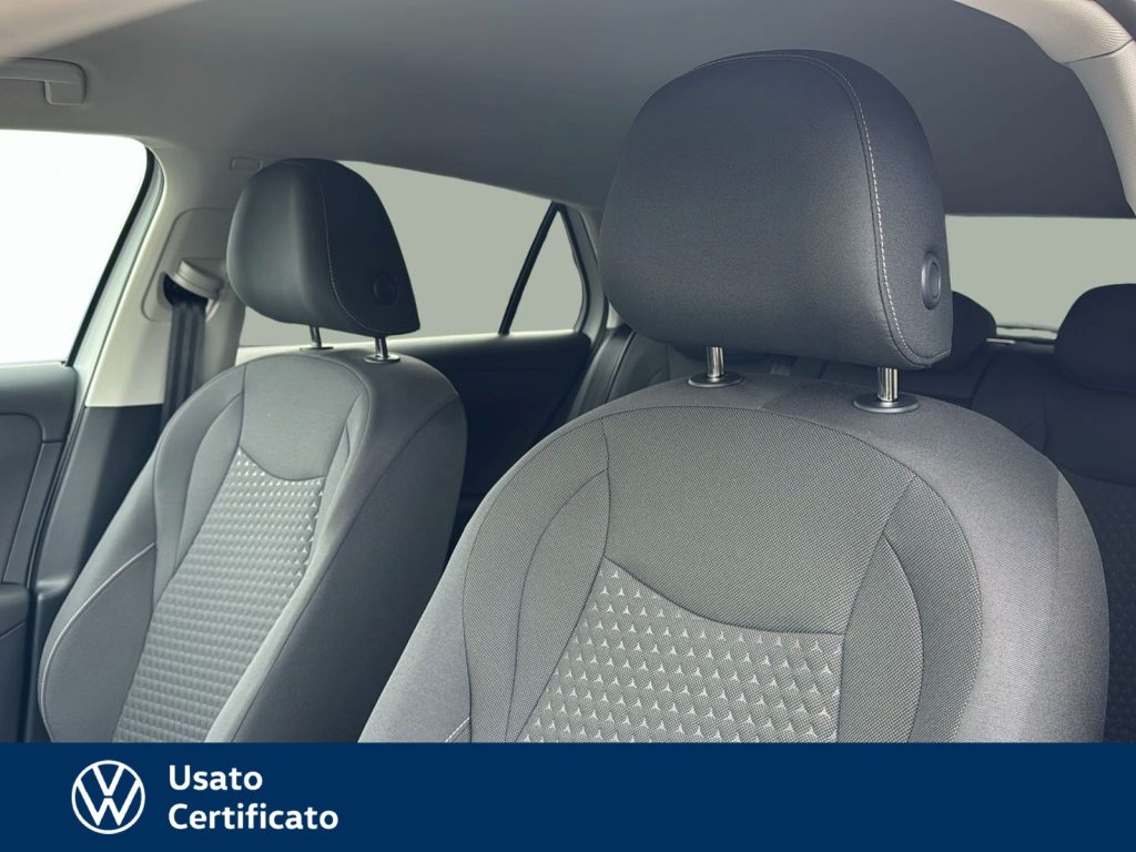 VOLKSWAGEN T-Roc 1.5 etsi life 150cv dsg - 9