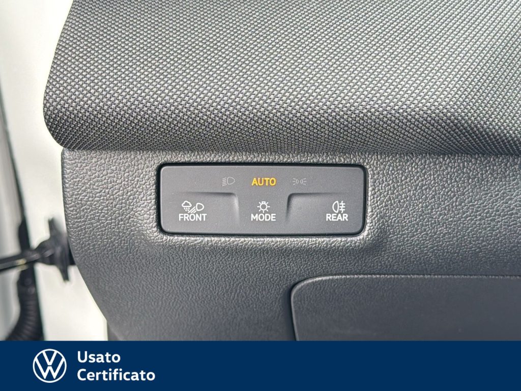 VOLKSWAGEN T-Roc 1.5 etsi life 150cv dsg - 13