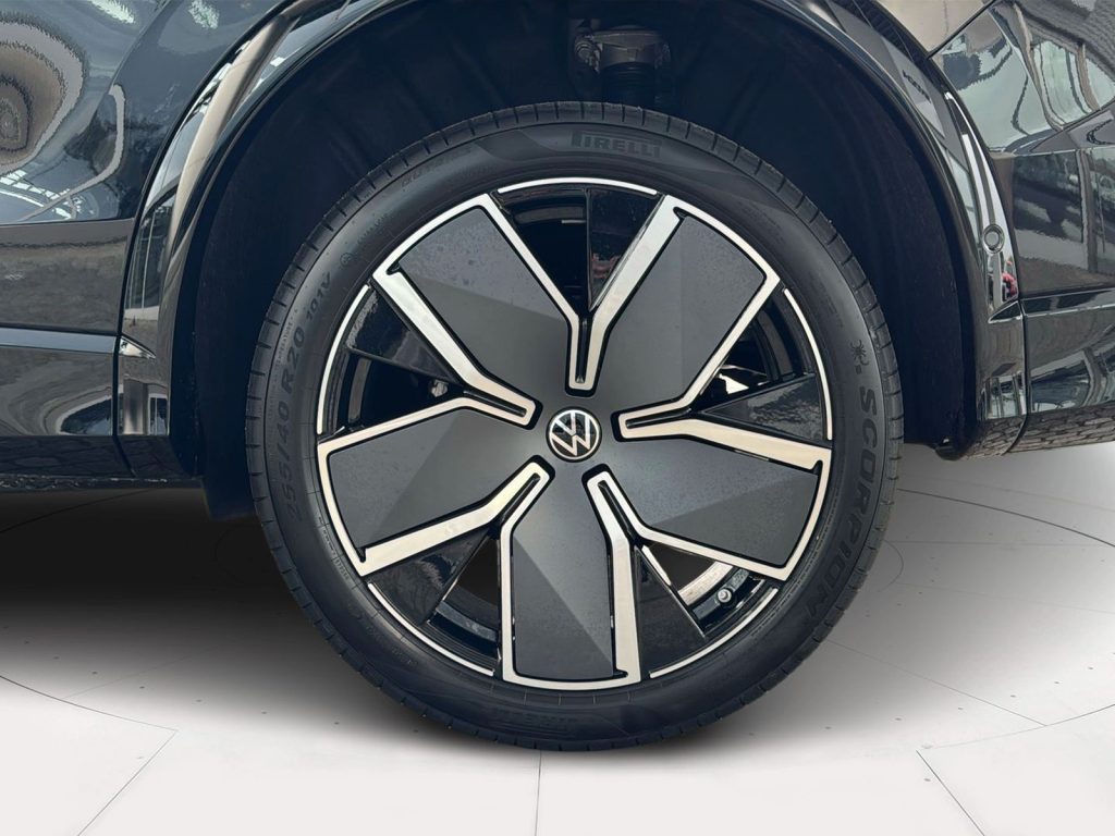 VOLKSWAGEN Tiguan Nuova Tiguan R-Line Plus 1.5 TSI eHybrid 150 kW (2 - 7