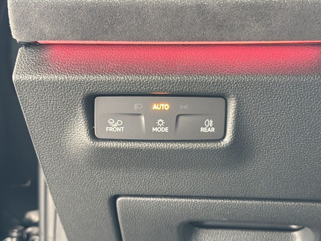 VOLKSWAGEN Tiguan Nuova Tiguan R-Line Plus 1.5 TSI eHybrid 150 kW (2 - 14