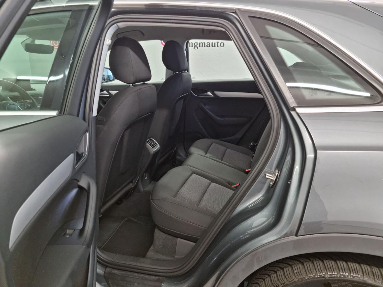 AUDI Q3 2.0 TFSI 180 CV quattro S tronic Business - 29