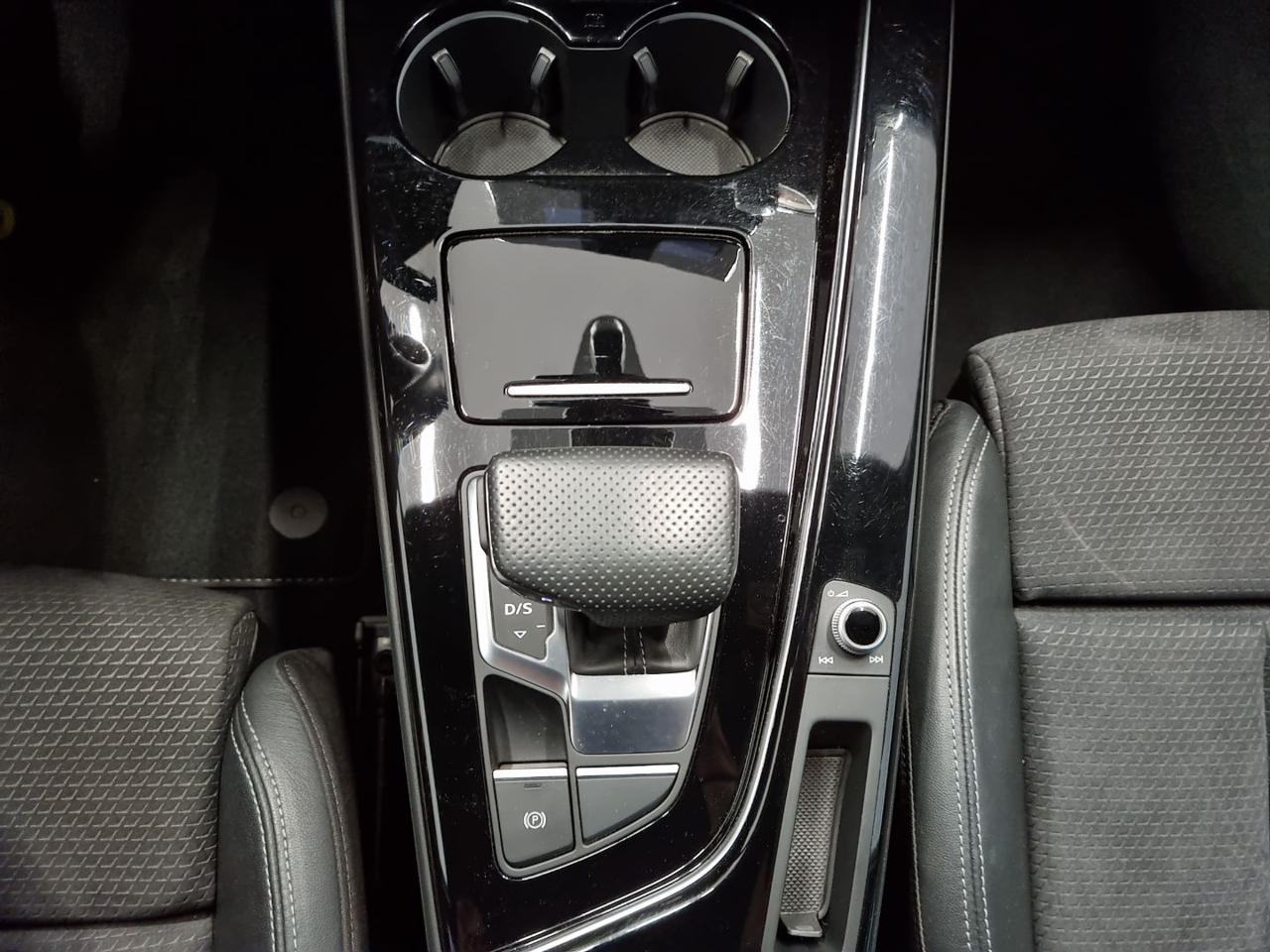 AUDI A4 Avant 40 TDI quattro S tronic S line edition - 40