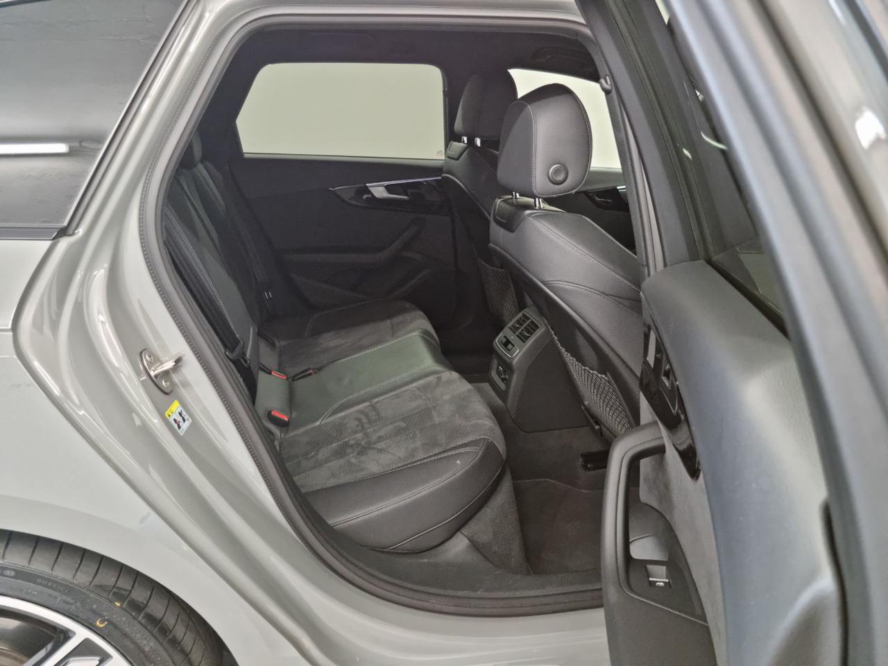 AUDI A4 Avant 40 TDI quattro S tronic S line edition - 27