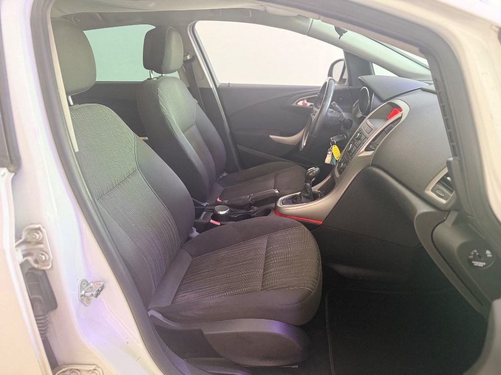 OPEL Astra 1.7 CDTI 110CV Sports Tourer Cosmo - 6