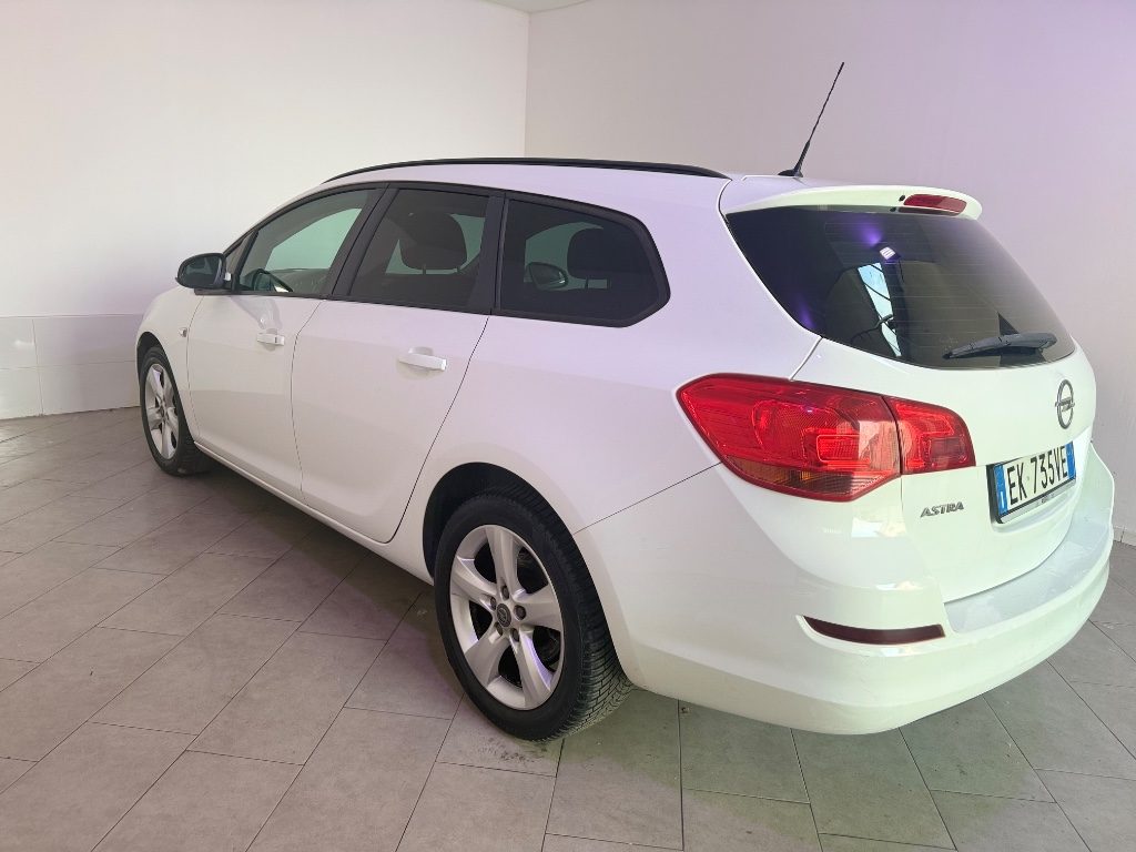 OPEL Astra 1.7 CDTI 110CV Sports Tourer Cosmo - 8