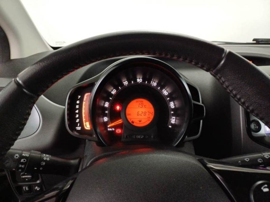 TOYOTA Aygo Connect 1.0 VVT-i 72 CV 5 porte x-play - 10