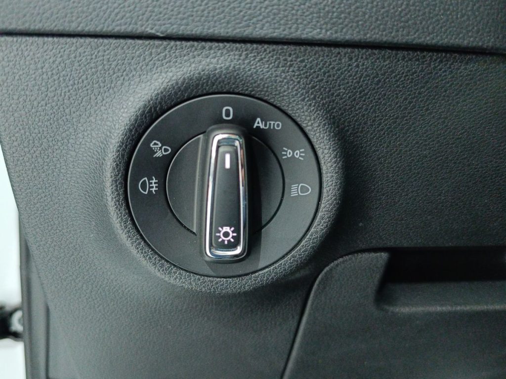 SKODA Karoq 2.0 TDI EVO SCR 115 CV DSG Style - 18