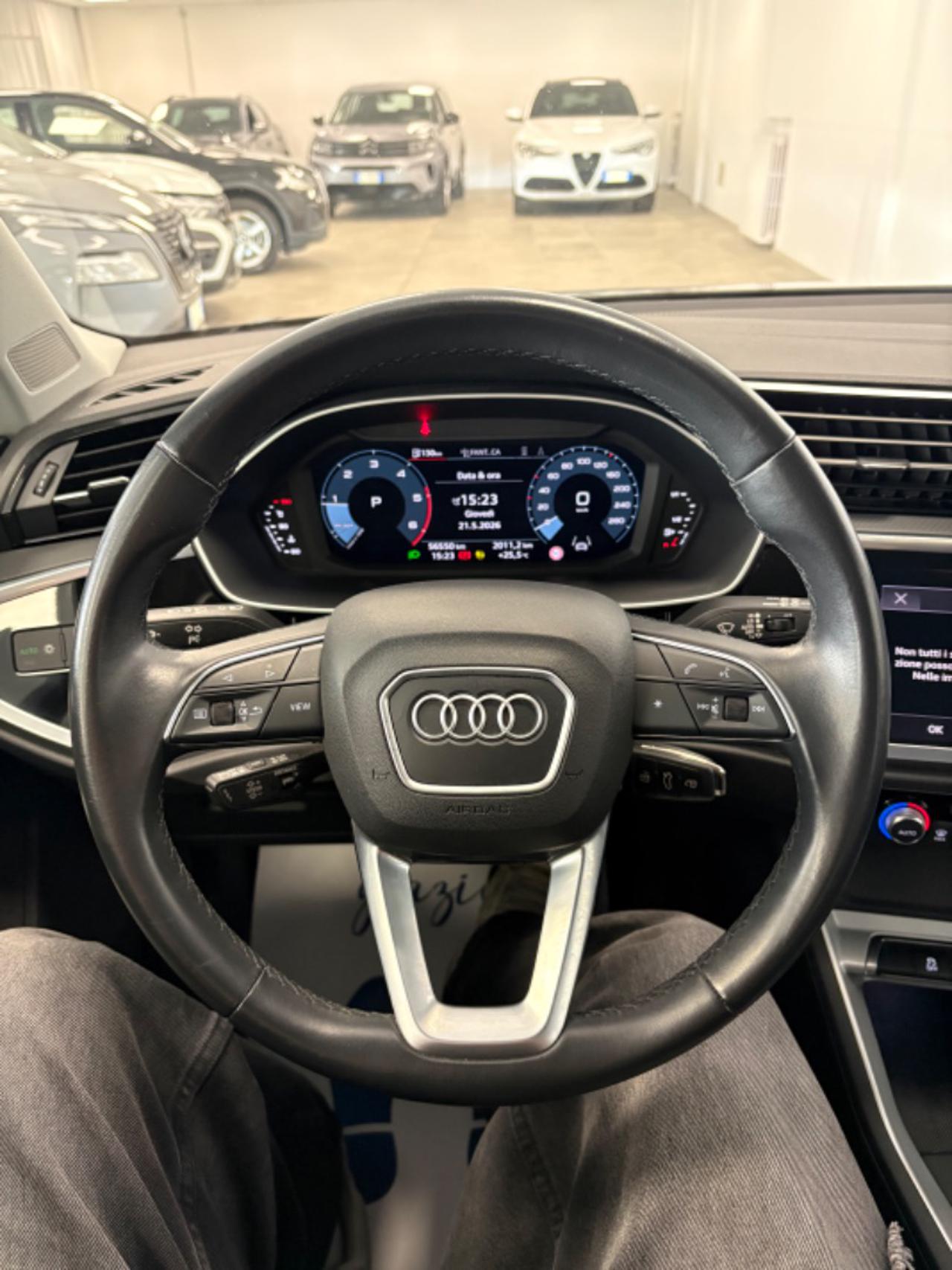 AUDI Q3 35 TDI quattro S tronic Business FARI LED - 8