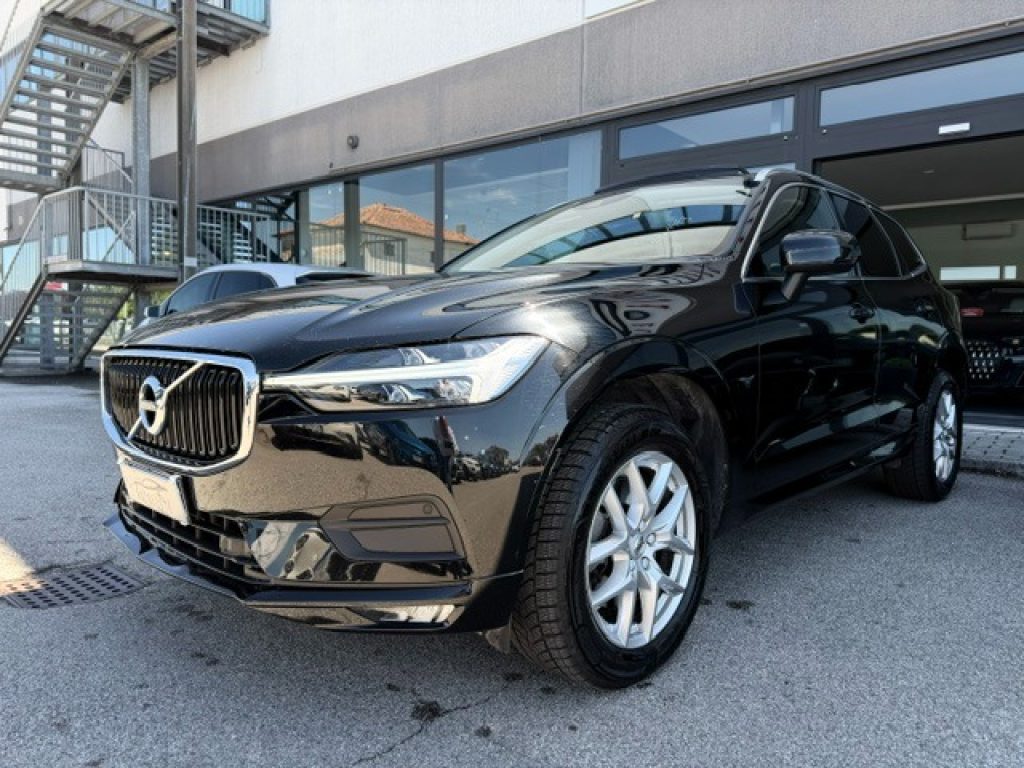 Clicca per ingrandire XC60 - B4 (d) AWD Geartronic Momentum Pro/TETTO APRIBILE