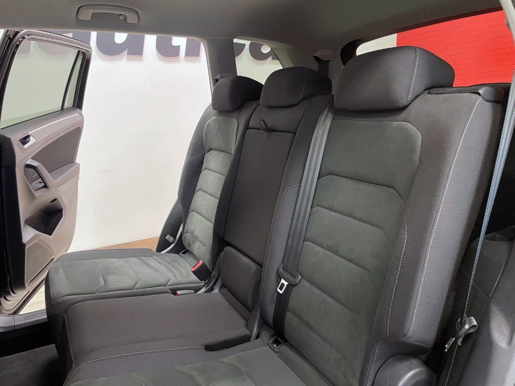 VOLKSWAGEN Tiguan Allspace ALLSPACE 2.0 TDI ADVANCED 150CV 7 POSTI DSG - IVA - 29