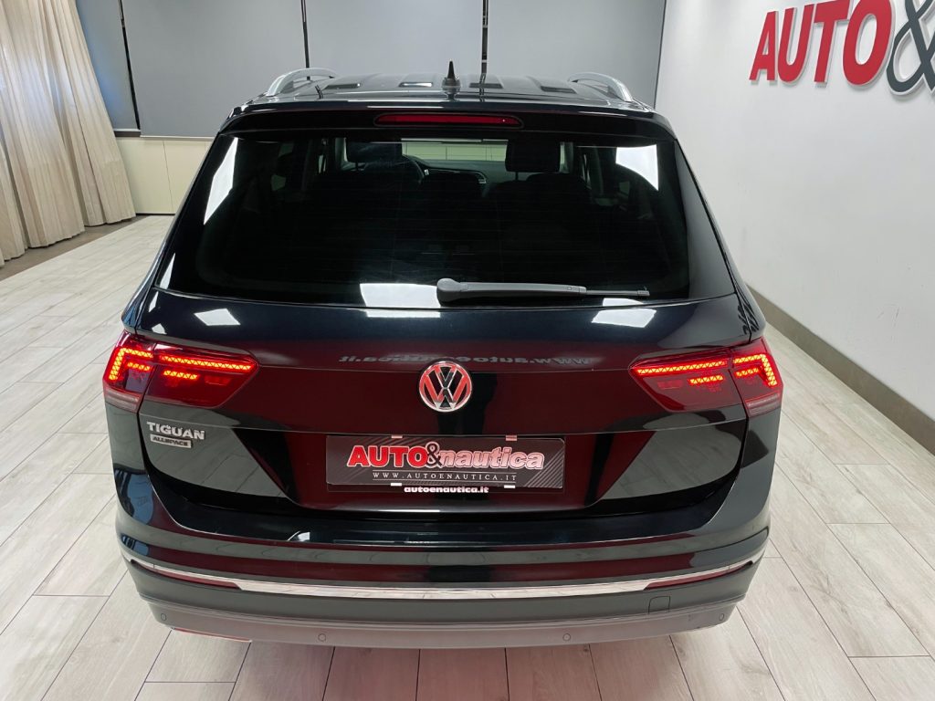 VOLKSWAGEN Tiguan Allspace ALLSPACE 2.0 TDI ADVANCED 150CV 7 POSTI DSG - IVA - 38