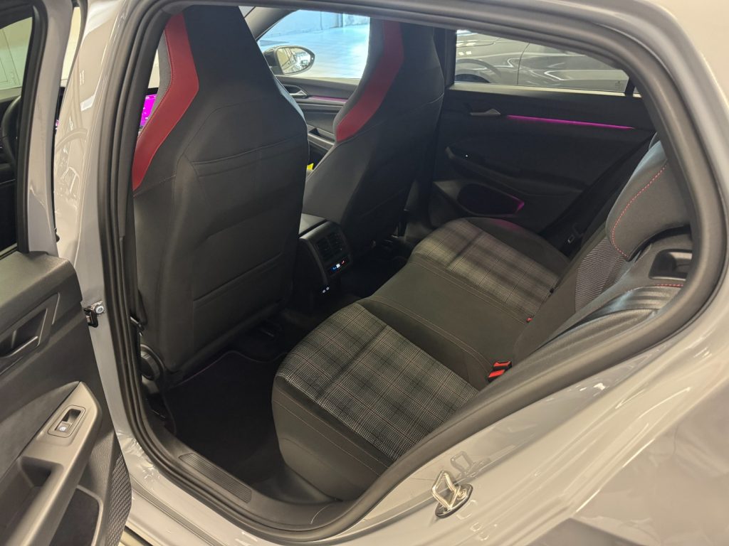VOLKSWAGEN Golf 2.0 TSI DSG GTI - 17