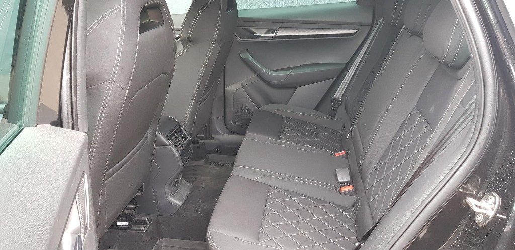 SKODA Karoq 2.0 TDI 4x4 DSG SportLine Camera GANCIO 19 DCC - 8