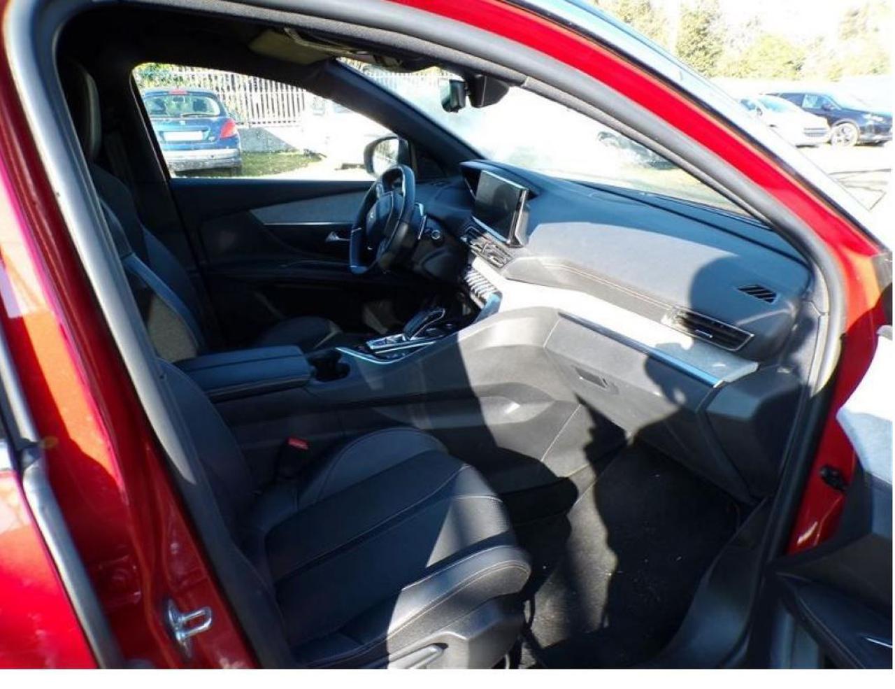 PEUGEOT 3008 Hybrid4 300 e-EAT8 GT - 6
