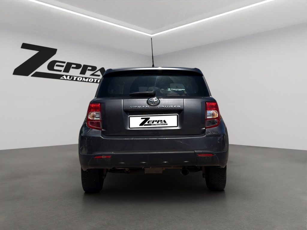 TOYOTA Urban Cruiser 1.4 D-4D AWD Luxury - 4