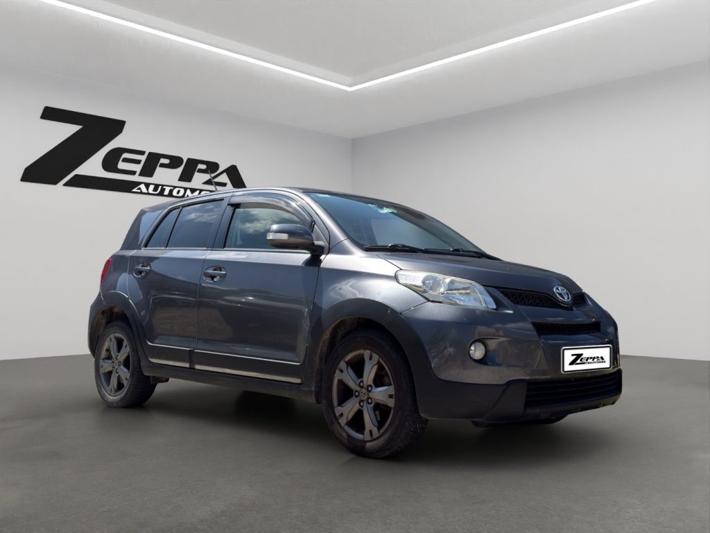 TOYOTA Urban Cruiser 1.4 D-4D AWD Luxury - 7