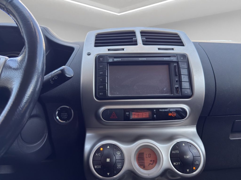 TOYOTA Urban Cruiser 1.4 D-4D AWD Luxury - 15