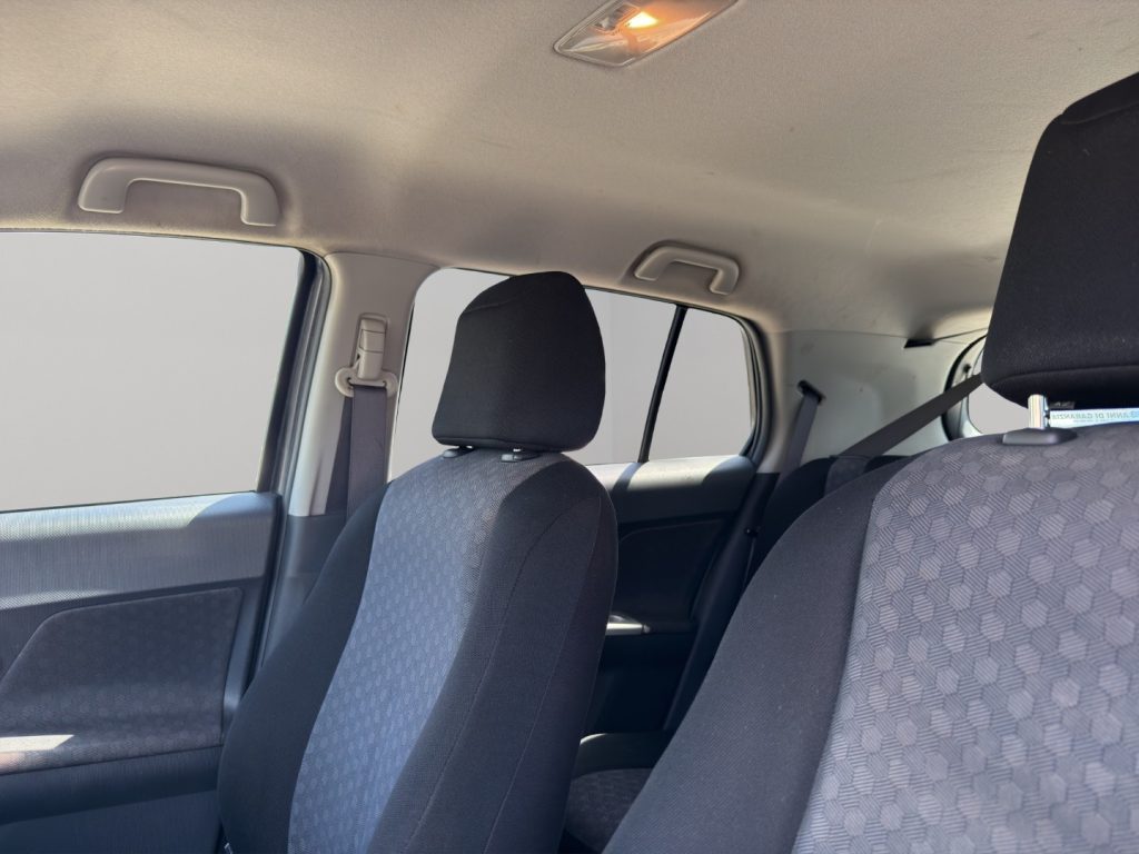 TOYOTA Urban Cruiser 1.4 D-4D AWD Luxury - 25