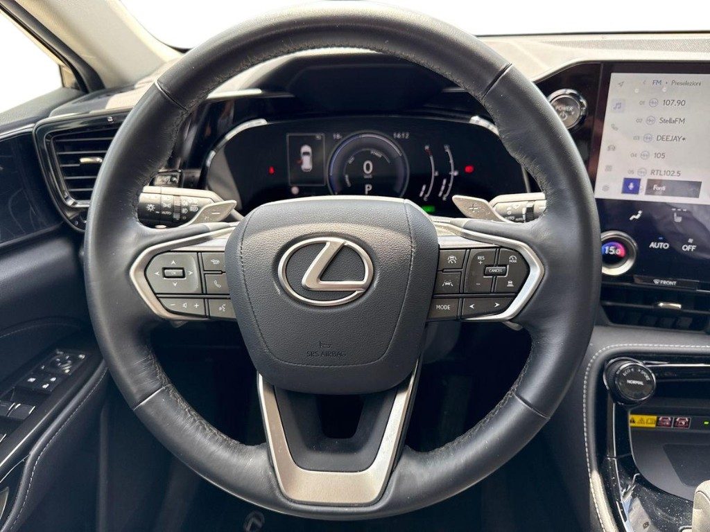 LEXUS NX 350h Hybrid 4WD Premium 244cv e-cvt - 12