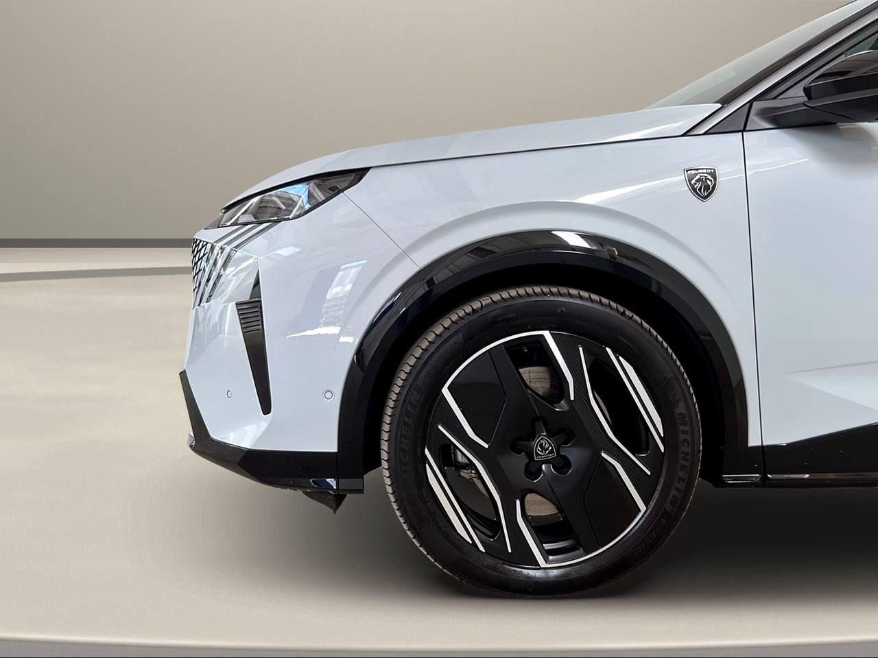 PEUGEOT e-3008 motore elettrico (73kWh) 210 CV GT - 40