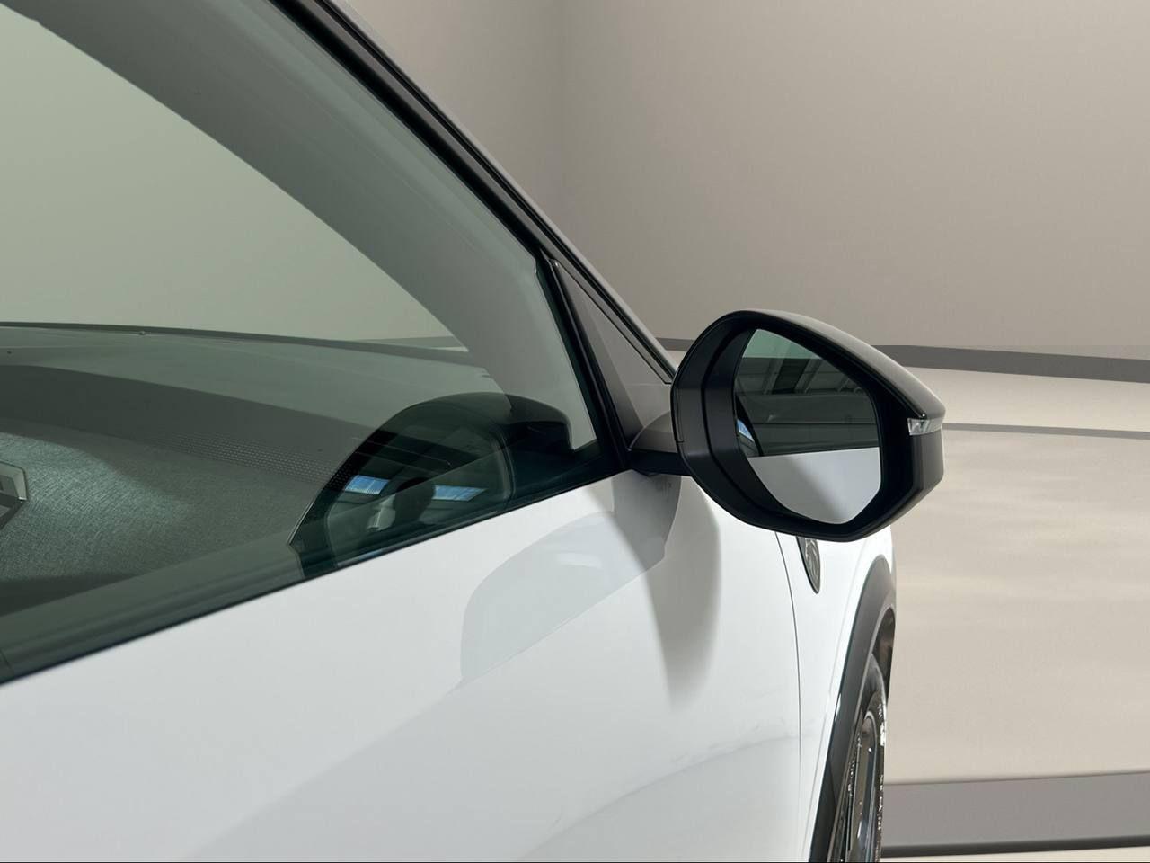 PEUGEOT e-3008 motore elettrico (73kWh) 210 CV GT - 38