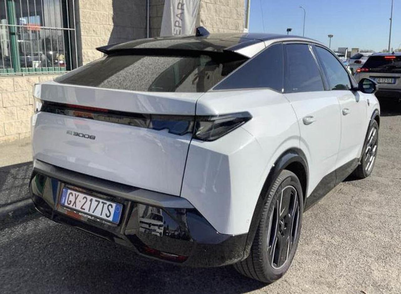PEUGEOT e-3008 motore elettrico (73kWh) 210 CV GT - 4