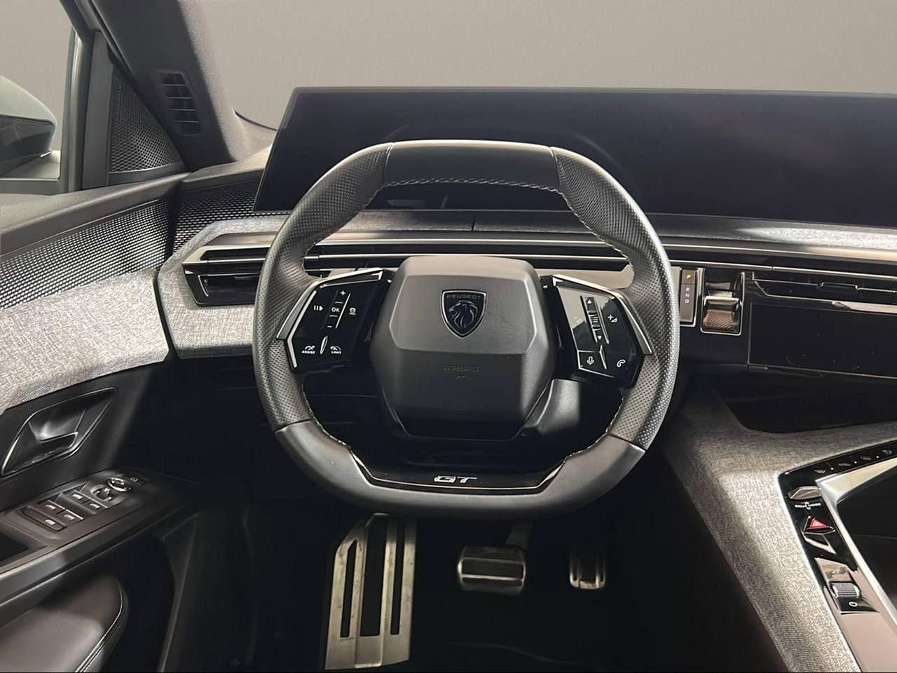 PEUGEOT e-3008 motore elettrico (73kWh) 210 CV GT - 16