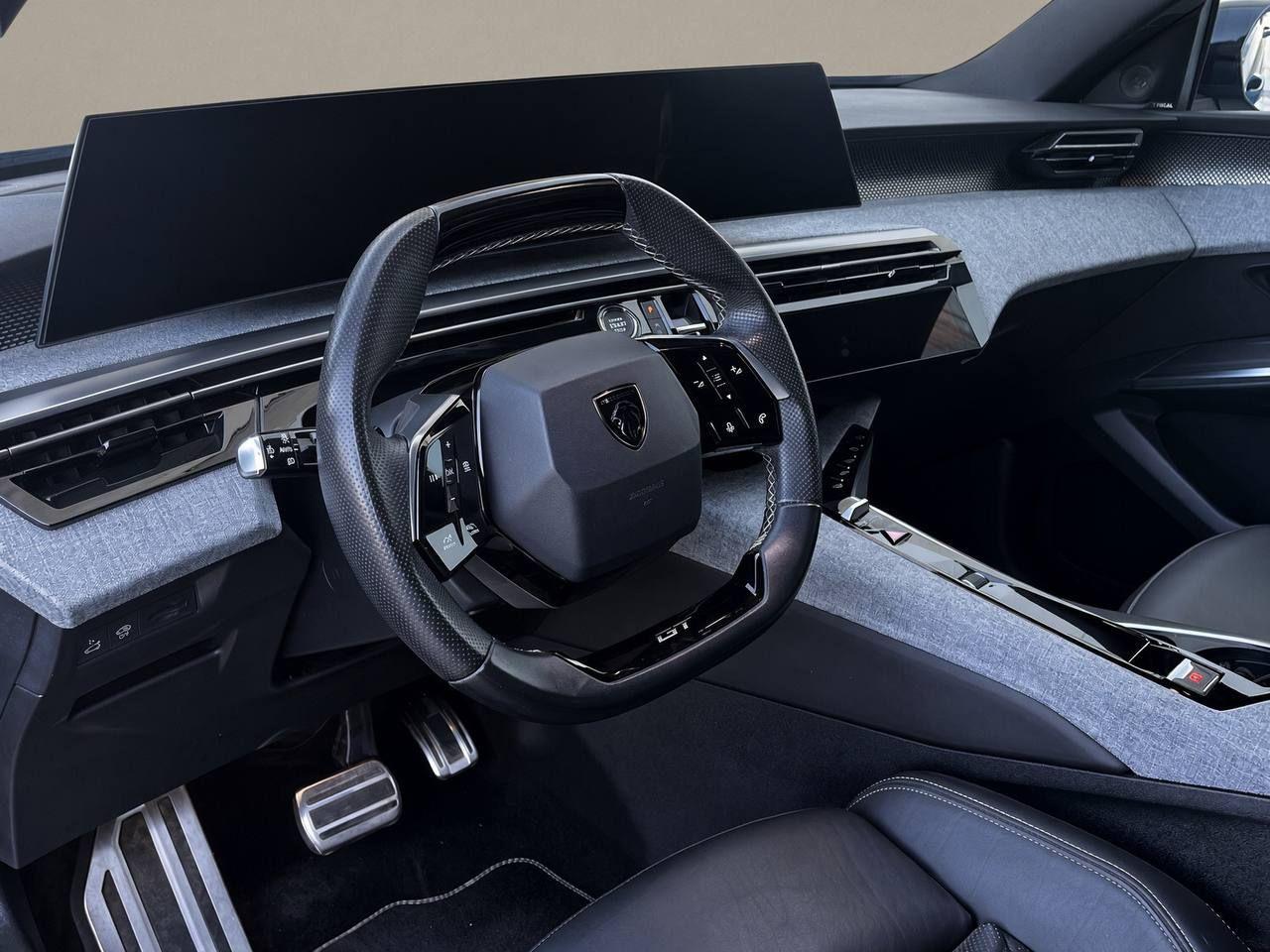 PEUGEOT e-3008 motore elettrico (73kWh) 210 CV GT - 17