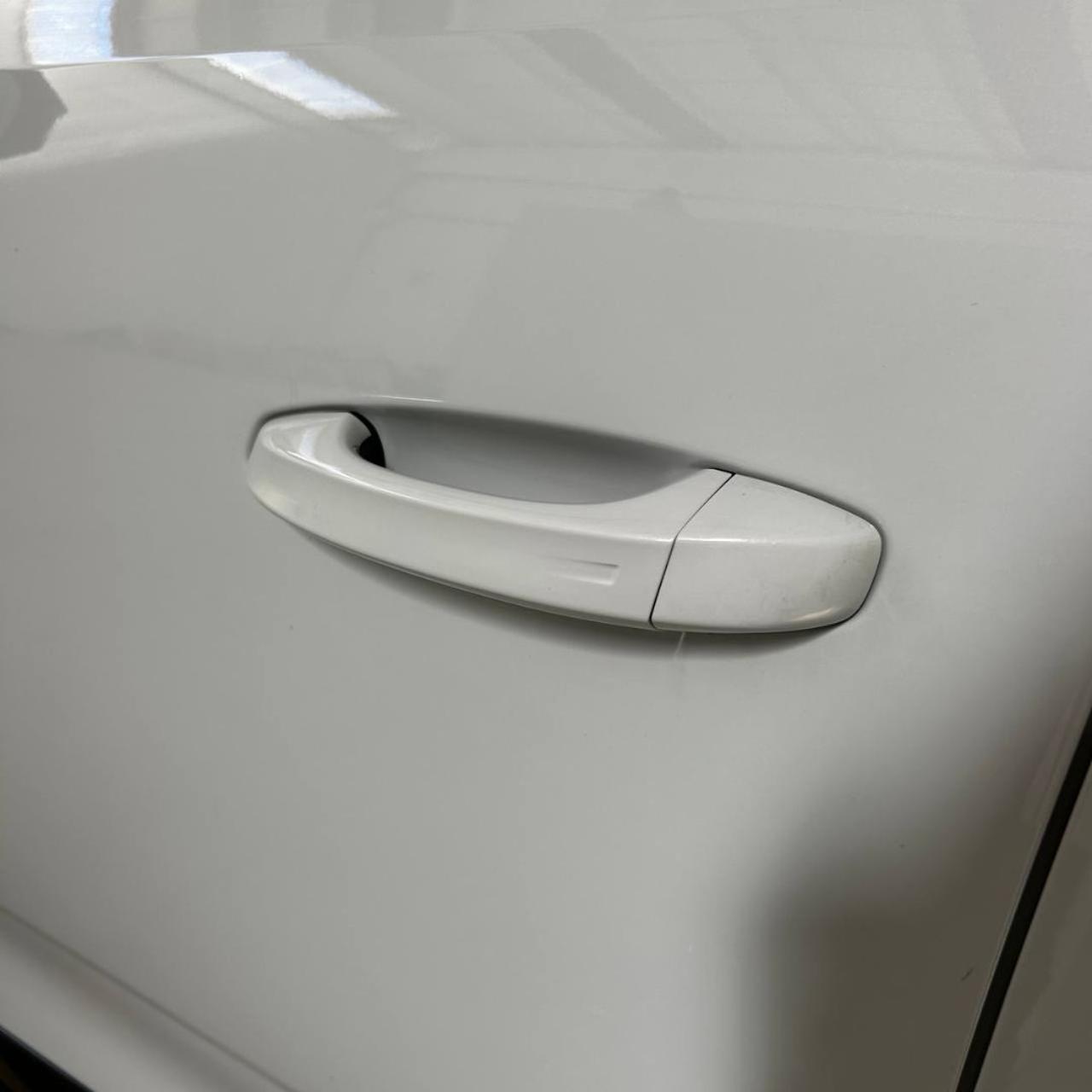 PEUGEOT e-3008 motore elettrico (73kWh) 210 CV GT - 37