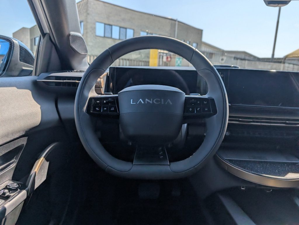 LANCIA Ypsilon Hybrid e-DCT LX - OK NEOPATENTATI - 11