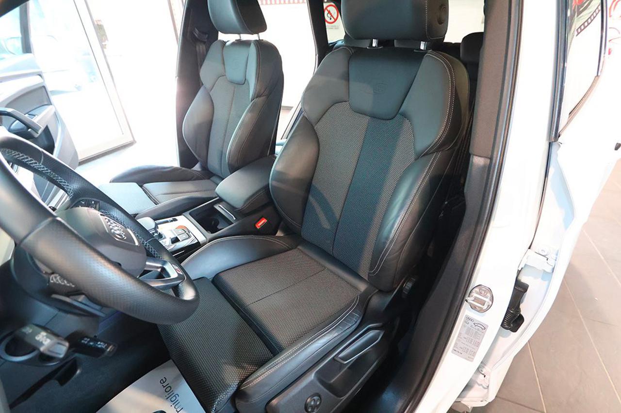 AUDI Q5 40 TDI Quattro S-Tronic S-Line Plus - 18