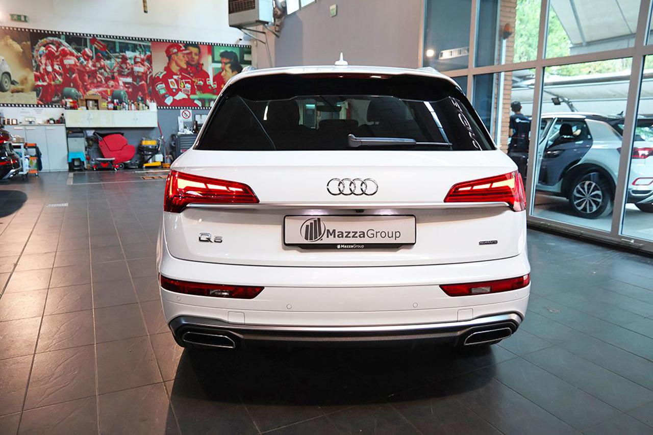 AUDI Q5 40 TDI Quattro S-Tronic S-Line Plus - 8